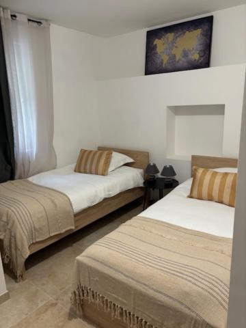 L'Annexe Du Chateau De Saint Genix מראה חיצוני תמונה