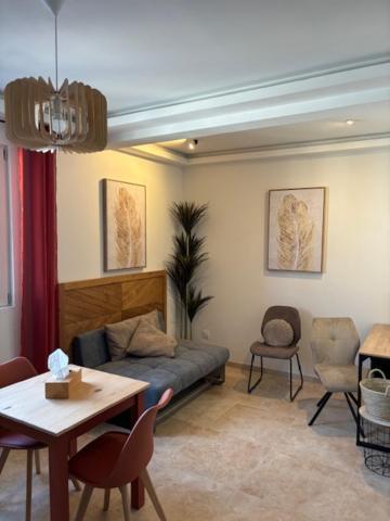 L'Annexe Du Chateau De Saint Genix מראה חיצוני תמונה